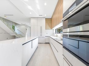 1637 Monroe St, Hollywood FL 33020