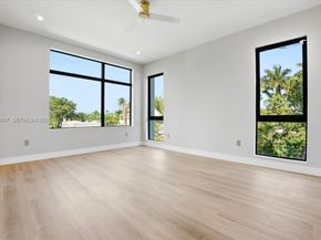 1637 Monroe St, Hollywood FL 33020