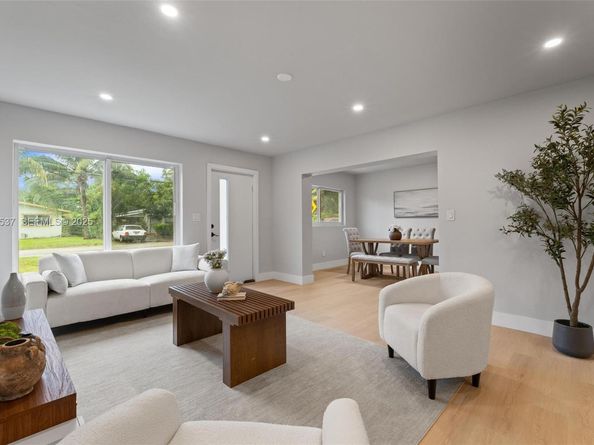 1431 NE 117TH St, Miami FL 33161