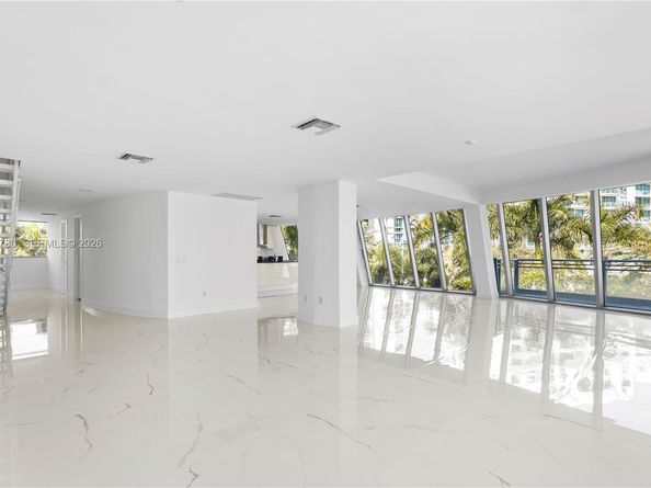 2950 NE 188th St 349, Aventura FL 33180