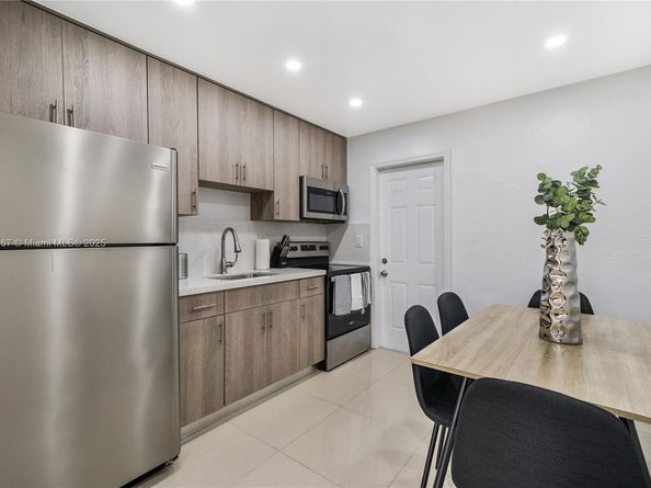 4421 NW 9th St, Miami FL 33126