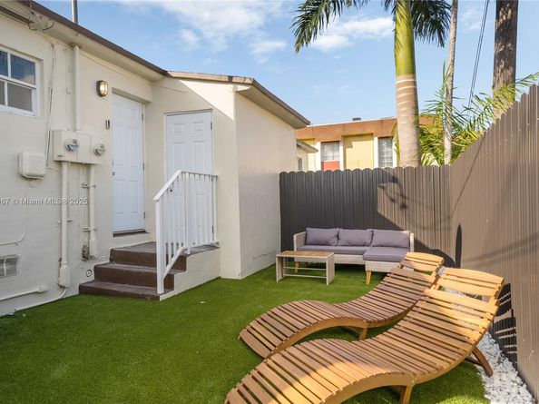 4421 NW 9th St, Miami FL 33126