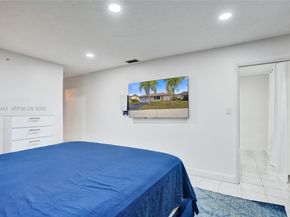 9607 NW 81st St, Tamarac FL 33321