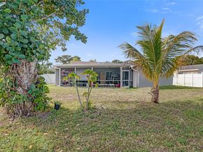 9607 NW 81st St, Tamarac FL 33321