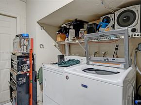 9607 NW 81st St, Tamarac FL 33321