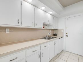 5401 Collins Ave 611, Miami Beach FL 33140