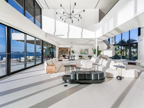 11400 N Bayshore Dr, North Miami FL 33181