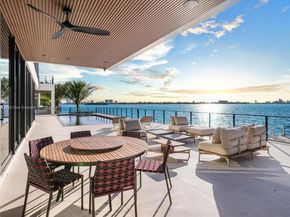 11400 N Bayshore Dr, North Miami FL 33181