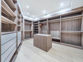 11400 N Bayshore Dr, North Miami FL 33181