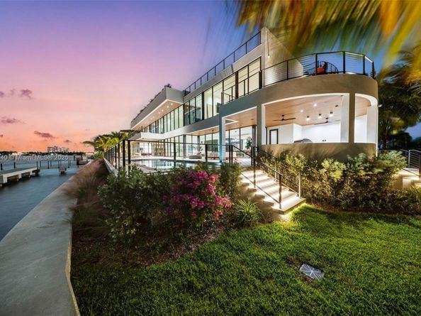 11400 N Bayshore Dr, North Miami FL 33181