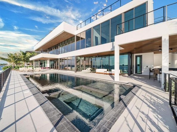 11400 N Bayshore Dr, North Miami FL 33181