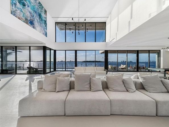 11400 N Bayshore Dr, North Miami FL 33181