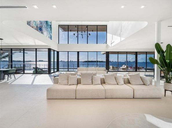 11400 N Bayshore Dr, North Miami FL 33181