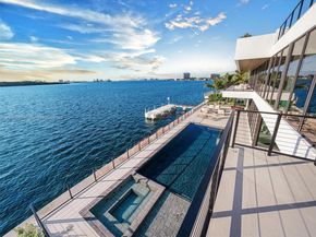 11400 N Bayshore Dr, North Miami FL 33181