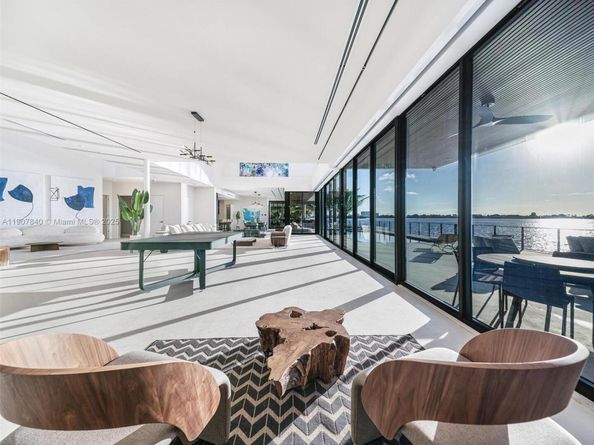 11400 N Bayshore Dr, North Miami FL 33181