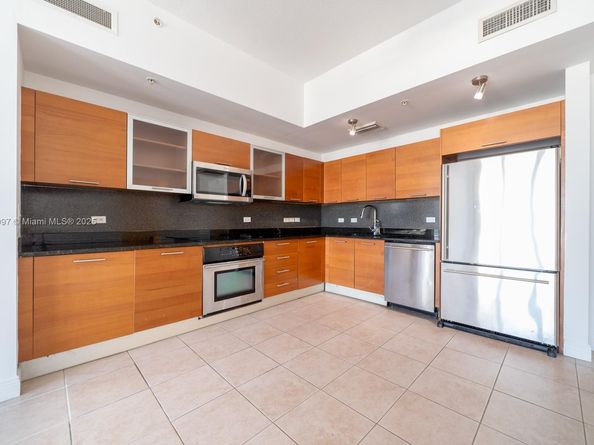 3470 E Coast Ave H0913, Miami FL 33137