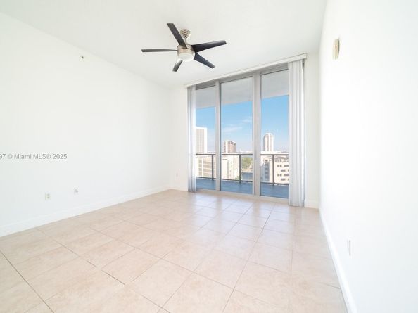 3470 E Coast Ave H0913, Miami FL 33137