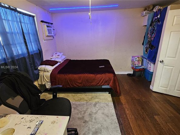 2114 NW 5th St, Pompano Beach FL 33069