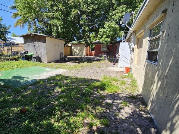 2114 NW 5th St, Pompano Beach FL 33069