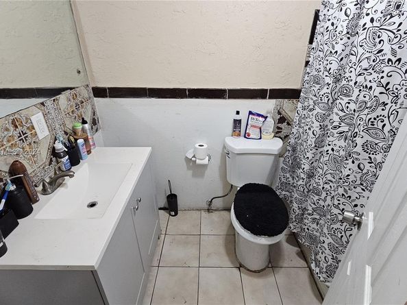 2114 NW 5th St, Pompano Beach FL 33069