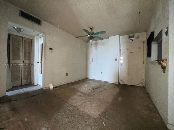 1470 NE 125th Ter 810, North Miami FL 33161