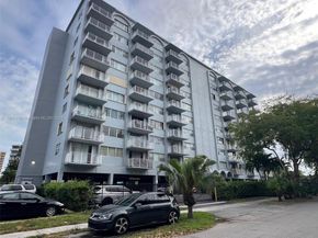 1470 NE 125th Ter 810, North Miami FL 33161