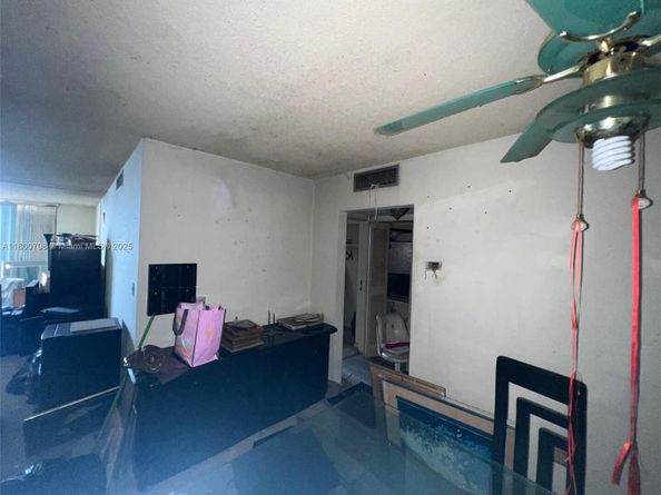 1470 NE 125th Ter 810, North Miami FL 33161