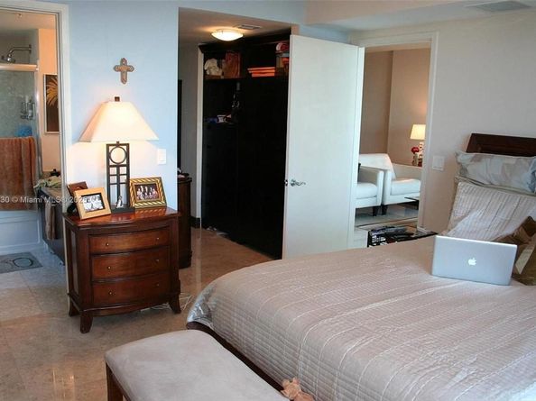 185 SW 7 St 1802, Miami FL 33130