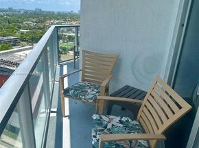 185 SW 7 St 1802, Miami FL 33130