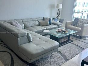 185 SW 7 St 1802, Miami FL 33130