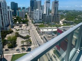 185 SW 7 St 1802, Miami FL 33130