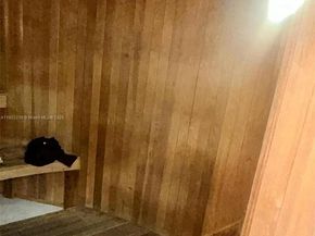 185 SW 7 St 1802, Miami FL 33130