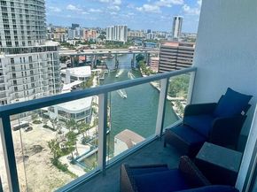 185 SW 7 St 1802, Miami FL 33130