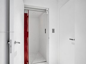 1000 Venetian Way TH101, Miami FL 33139