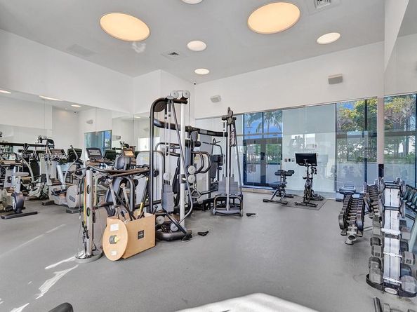 1000 Venetian Way TH101, Miami FL 33139