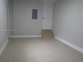 75 SW 32nd Ct Rd, Miami FL 33135