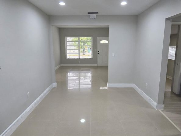 75 SW 32nd Ct Rd, Miami FL 33135