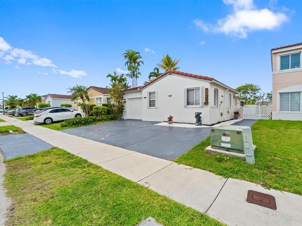 17434 SW 143rd Pl, Miami FL 33177