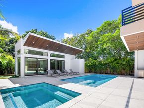 290 NW 48th St, Miami FL 33127