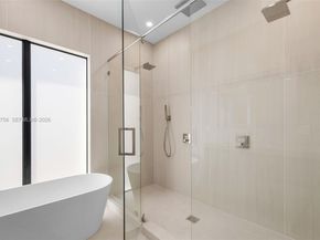 290 NW 48th St, Miami FL 33127