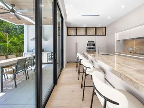 290 NW 48th St, Miami FL 33127