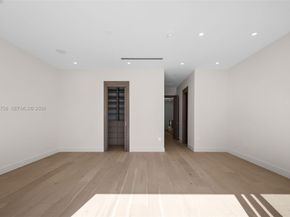 290 NW 48th St, Miami FL 33127