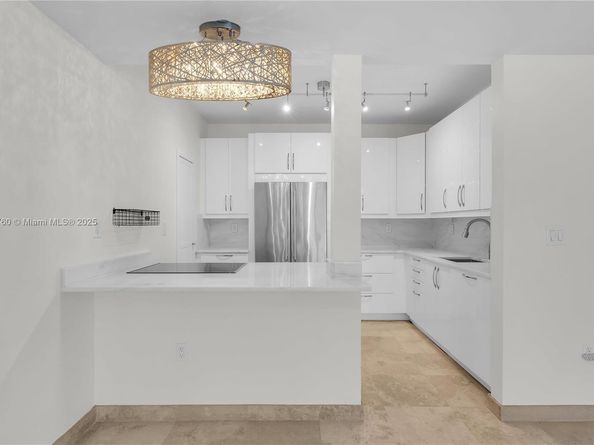 1 Century Ln 202, Miami Beach FL 33139