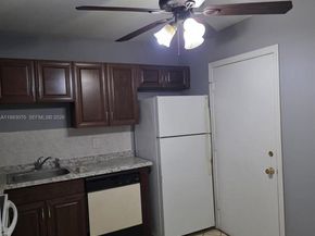 2061 NW 47th Ter 111, Lauderhill FL 33313