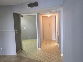 2061 NW 47th Ter 111, Lauderhill FL 33313