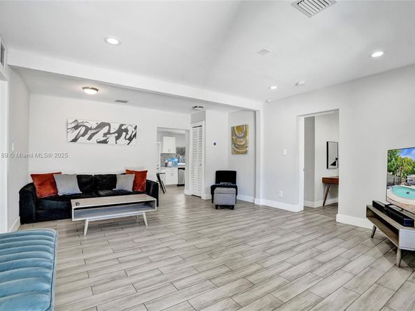 1313 NE 15th Ave, Fort Lauderdale FL 33304