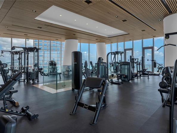 300 Biscayne Boulevard Way #2804 2804, Miami FL 33131