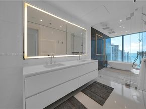 300 Biscayne Boulevard Way #2804 2804, Miami FL 33131