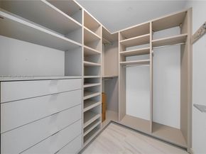 300 Biscayne Boulevard Way #2804 2804, Miami FL 33131