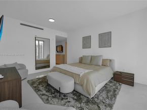 300 Biscayne Boulevard Way #2804 2804, Miami FL 33131